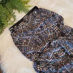 NWOT: Kendall&kylie: black floral skirt